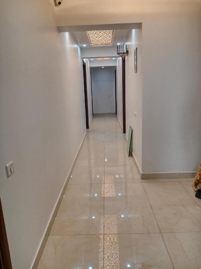 Hotel King Plaza Нью-Дели Экстерьер фото