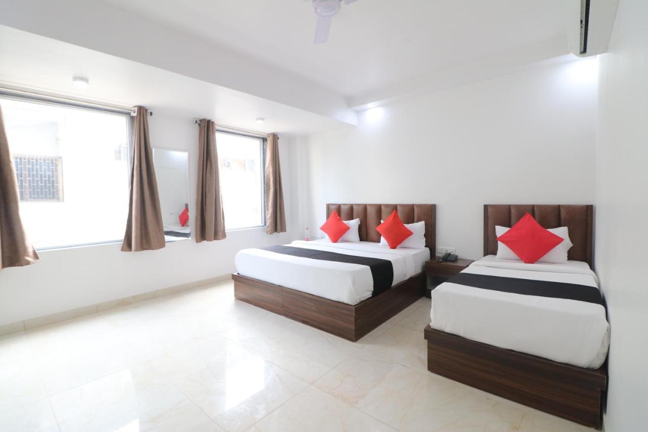 Hotel King Plaza Нью-Дели Экстерьер фото
