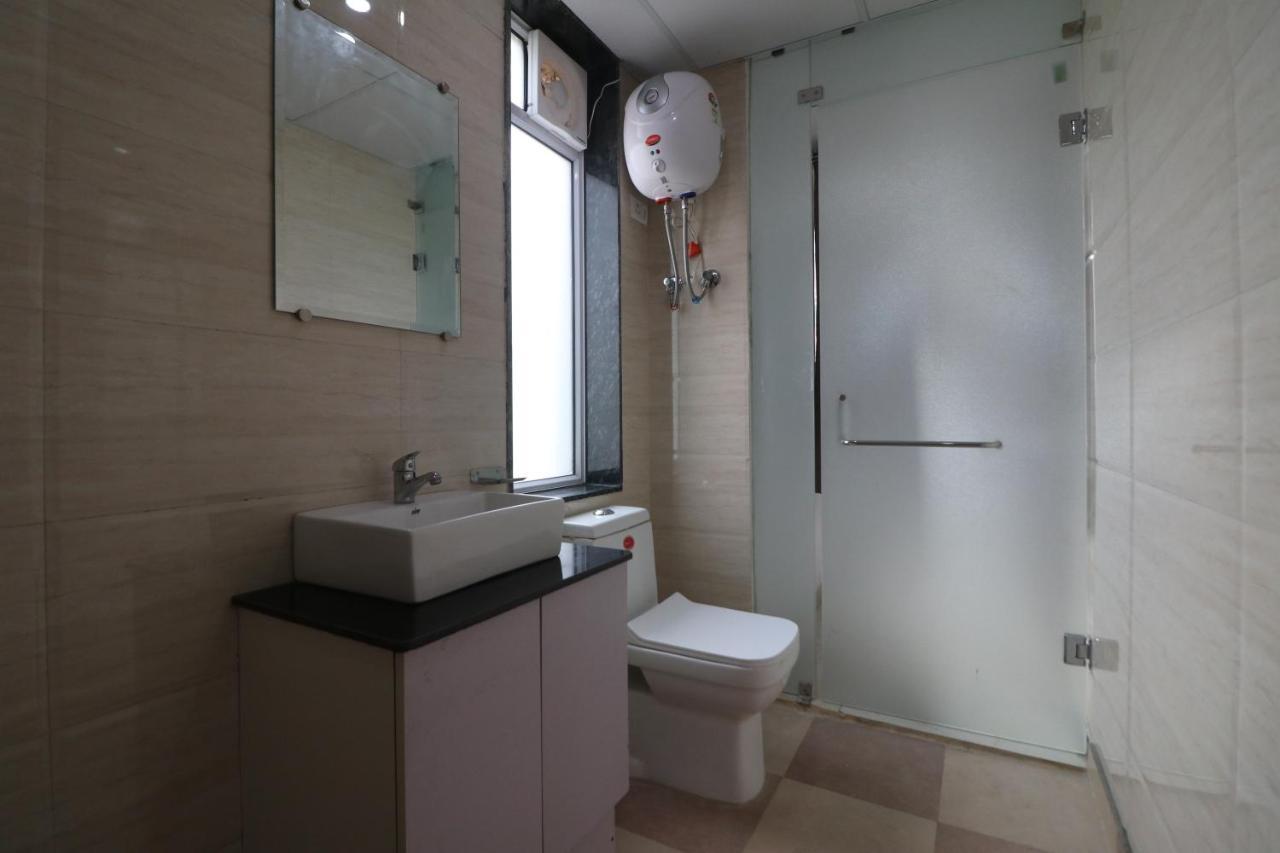 Hotel King Plaza Нью-Дели Экстерьер фото