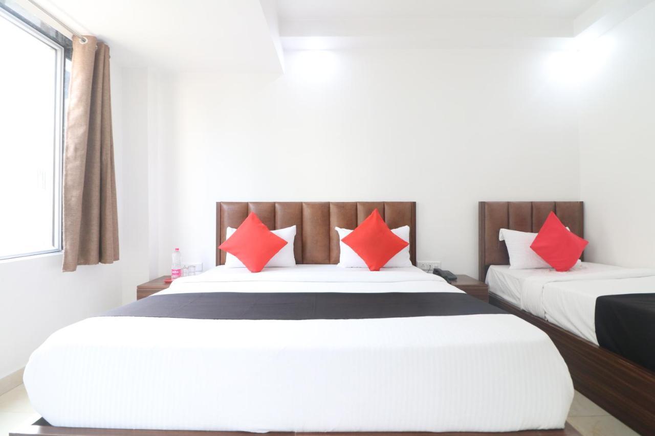 Hotel King Plaza Нью-Дели Экстерьер фото