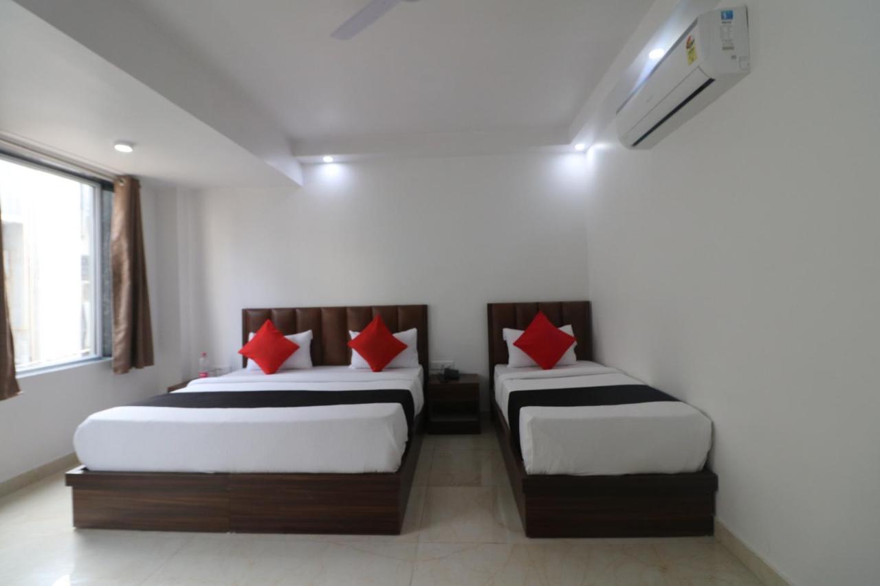 Hotel King Plaza Нью-Дели Экстерьер фото